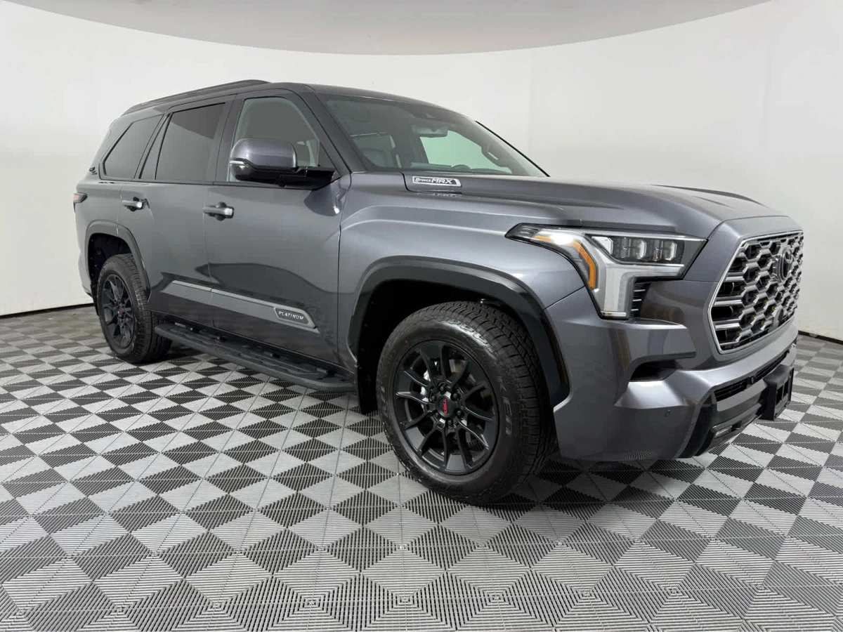 2026 Toyota Sequoia Platinum 4WD i-FORCE MAX Hybrid's photo