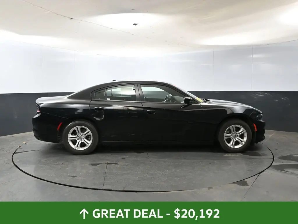 Used 2022 Dodge Charger SXT with VIN 2C3CDXBG5NH234615 for sale in Elkhorn, WI