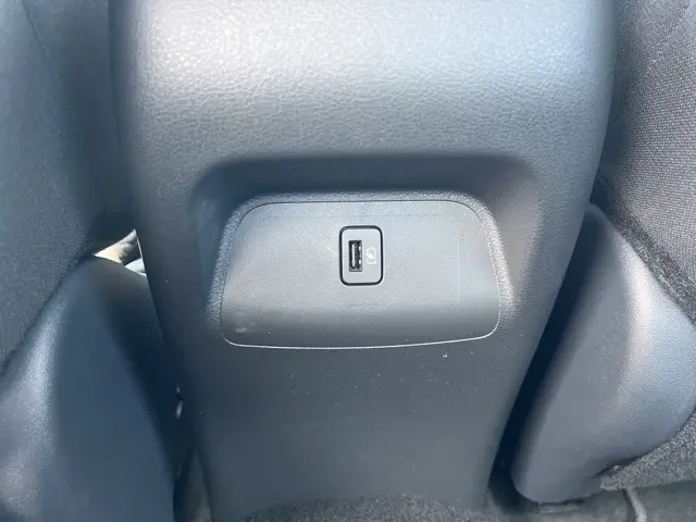 2025 Nissan Sentra SV photo 19