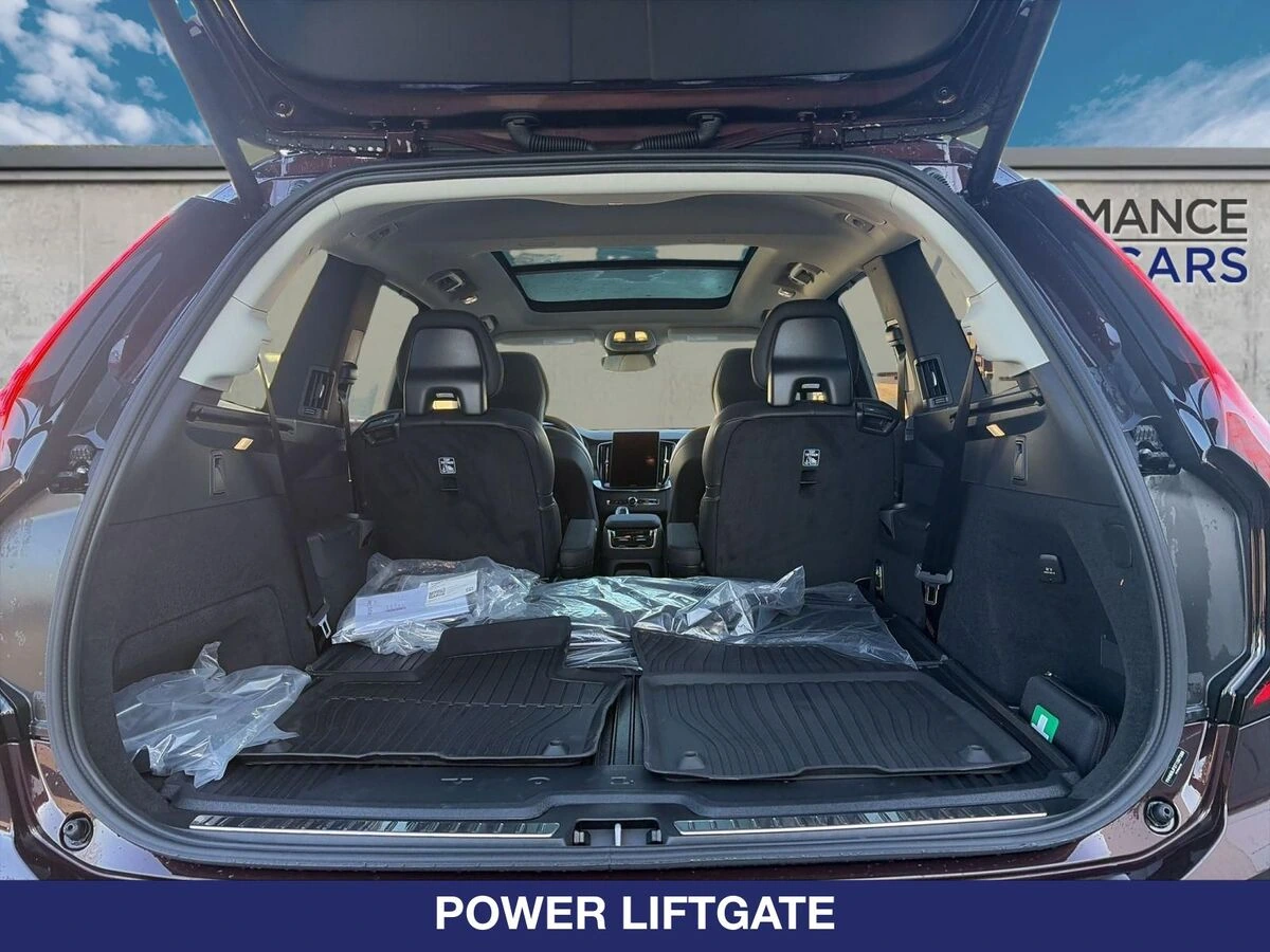 2026 Volvo - image 27