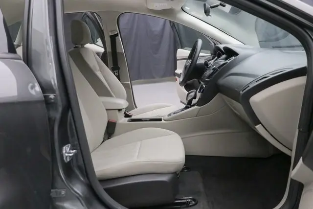 2018 Ford Focus SE photo 12