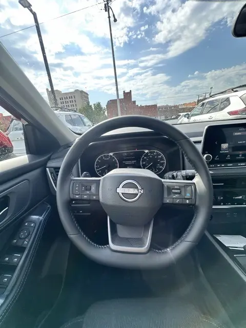2026 Nissan Rogue SV photo 13