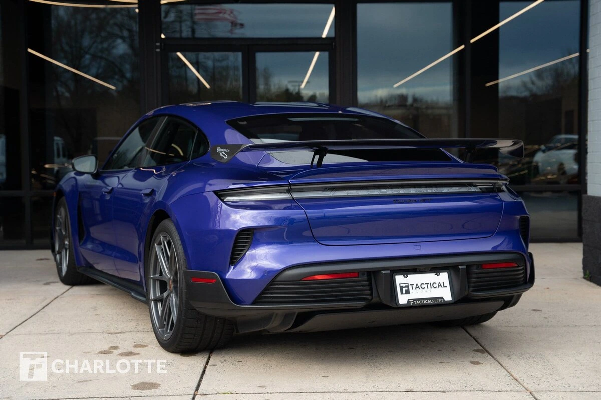2025 Porsche Taycan Turbo GT with Weissach Package - Photo 15