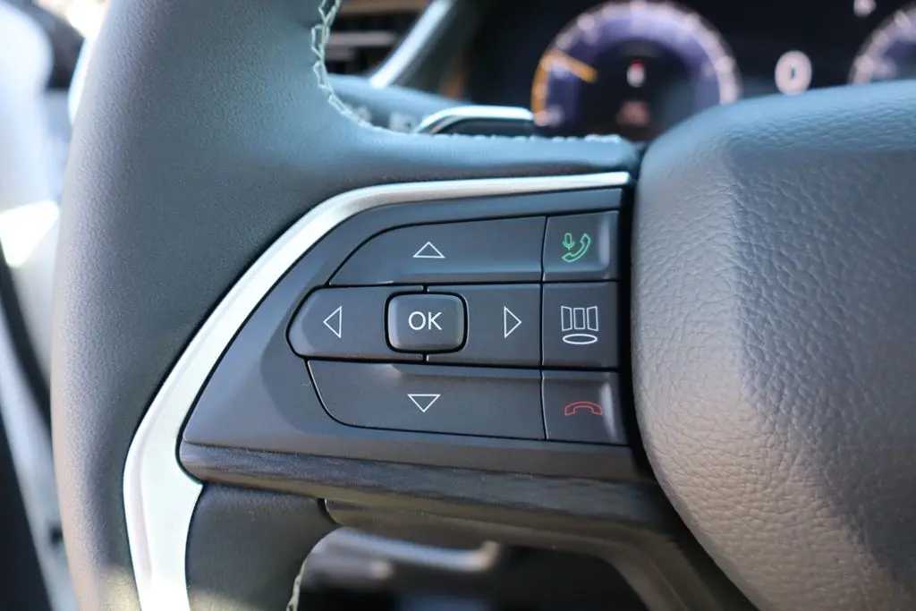 2024 Jeep Grand Cherokee Laredo photo 11