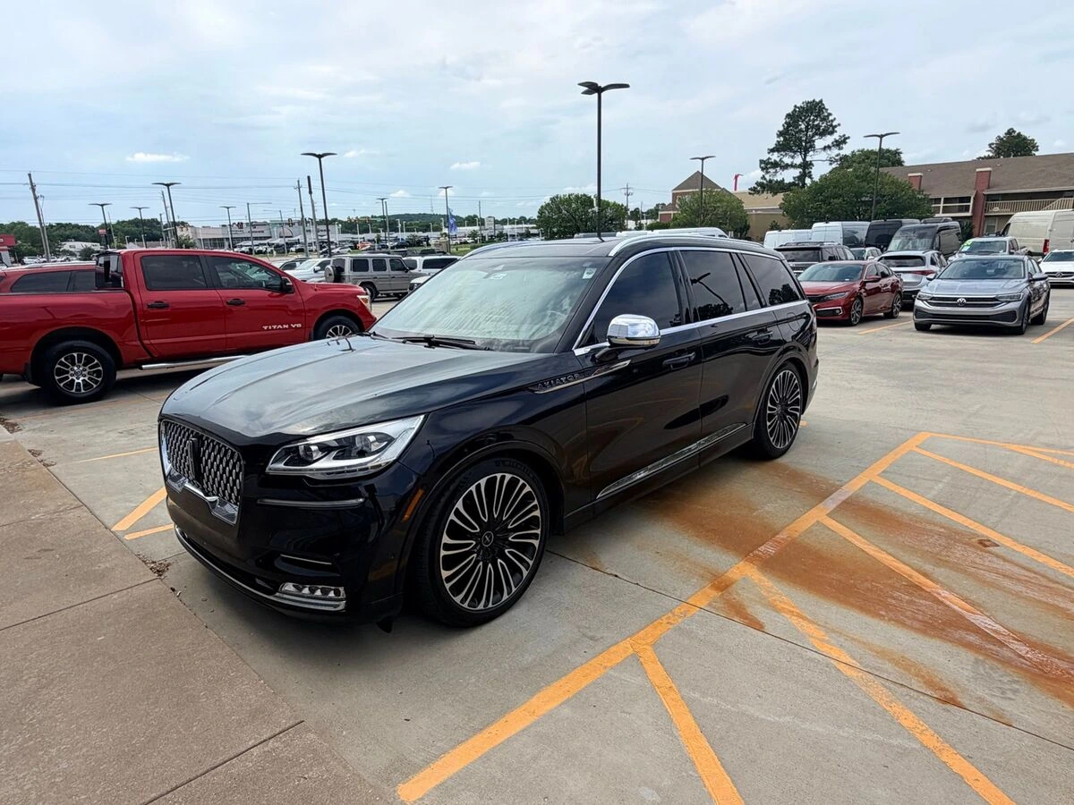 2020 Lincoln Aviator Black Label AWD's photo