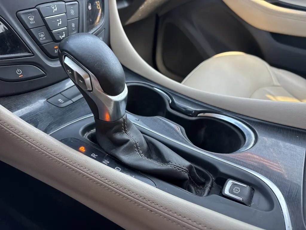 2018 Buick Envision Essence photo 19