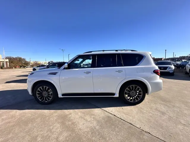 2024 Nissan Armada Platinum photo 2