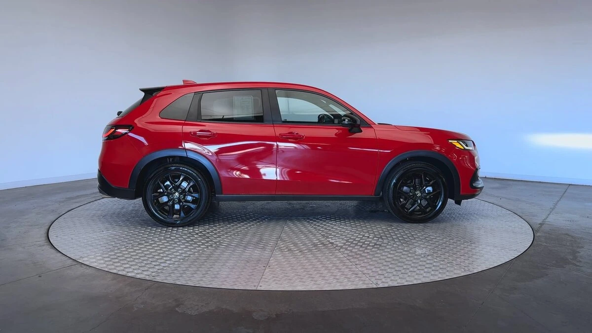 2025 Honda HR-V Sport - Photo 9