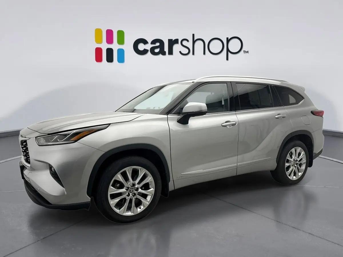 2023 Toyota Highlander Limited's photo