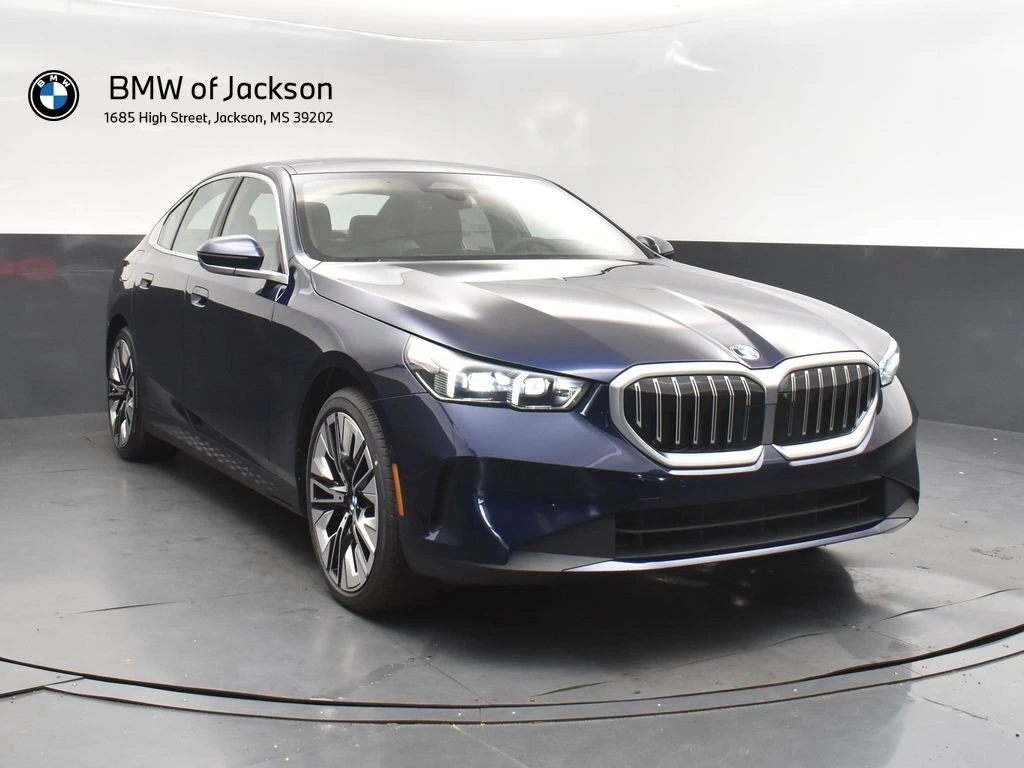 2026 BMW 5 Series 530i - Photo 9