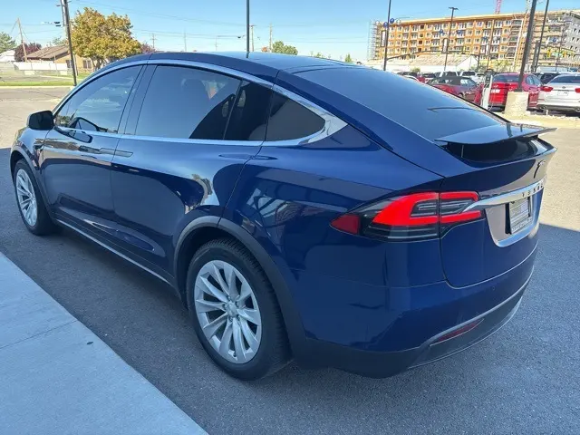 2020 Tesla Model X Long Range photo 5