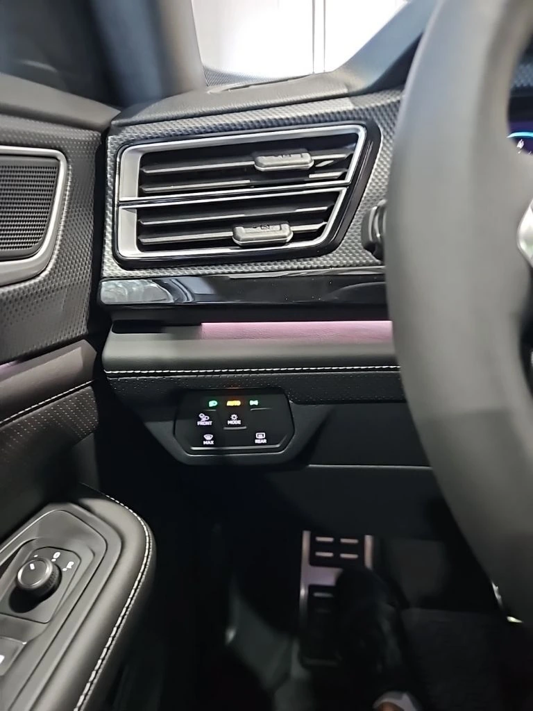 2026 Volkswagen Atlas Cross Sport SEL R-LINE - Photo 37
