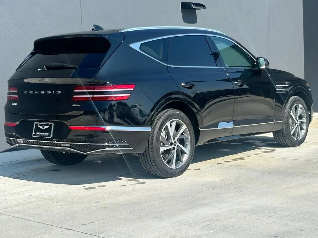 2026 Genesis GV80 2.5T Advanced AWD photo 4