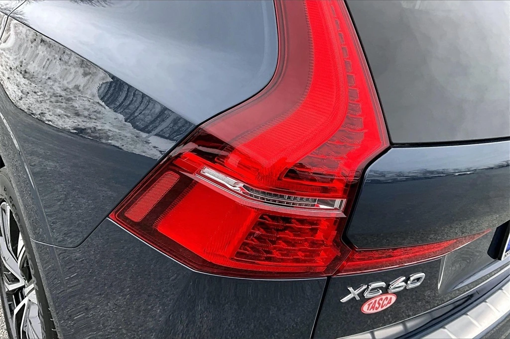 2023 Volvo - image 22