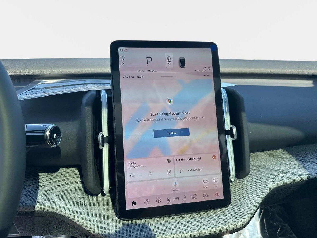 2026 Volvo - image 21