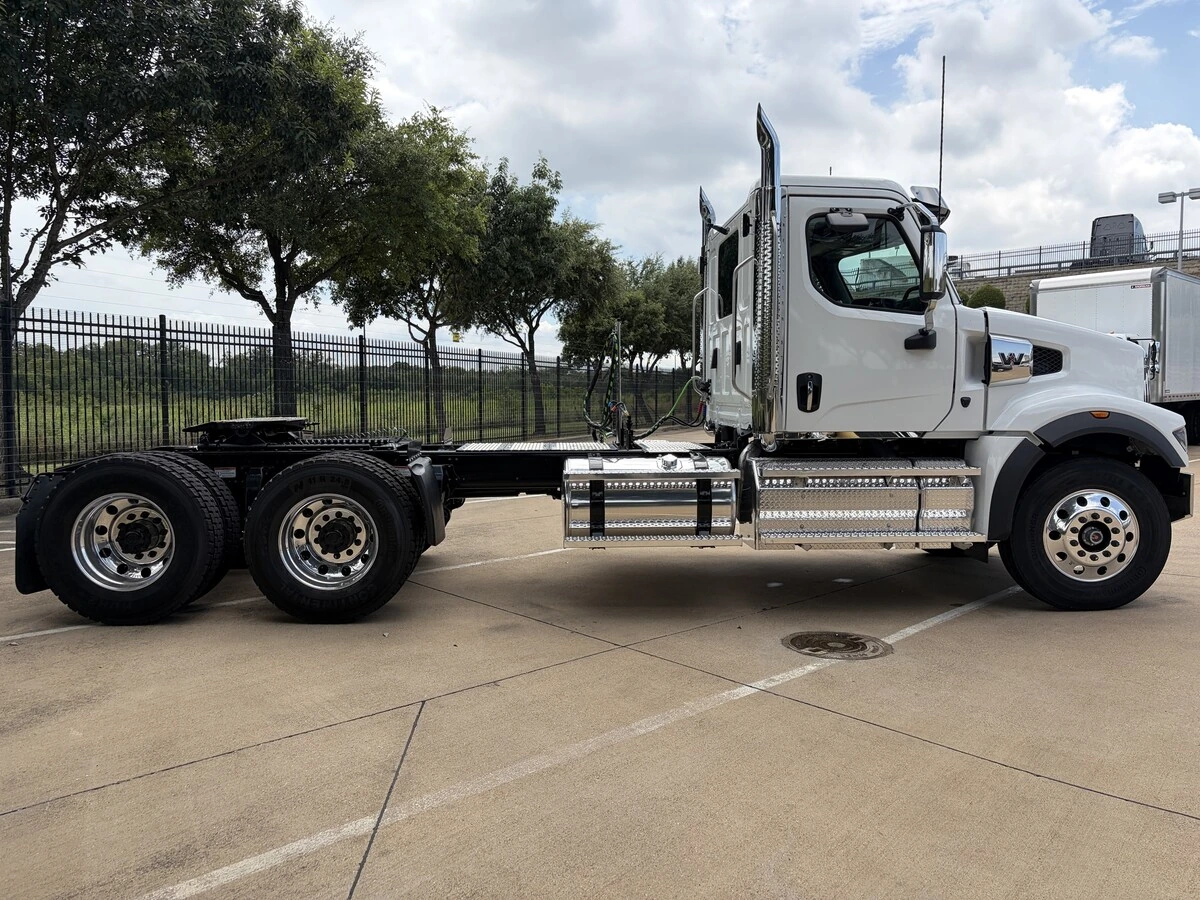 2027 Western Star 49X — photo 6