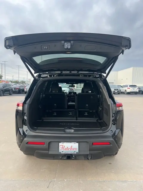 2025 Nissan Pathfinder Rock Creek photo 5