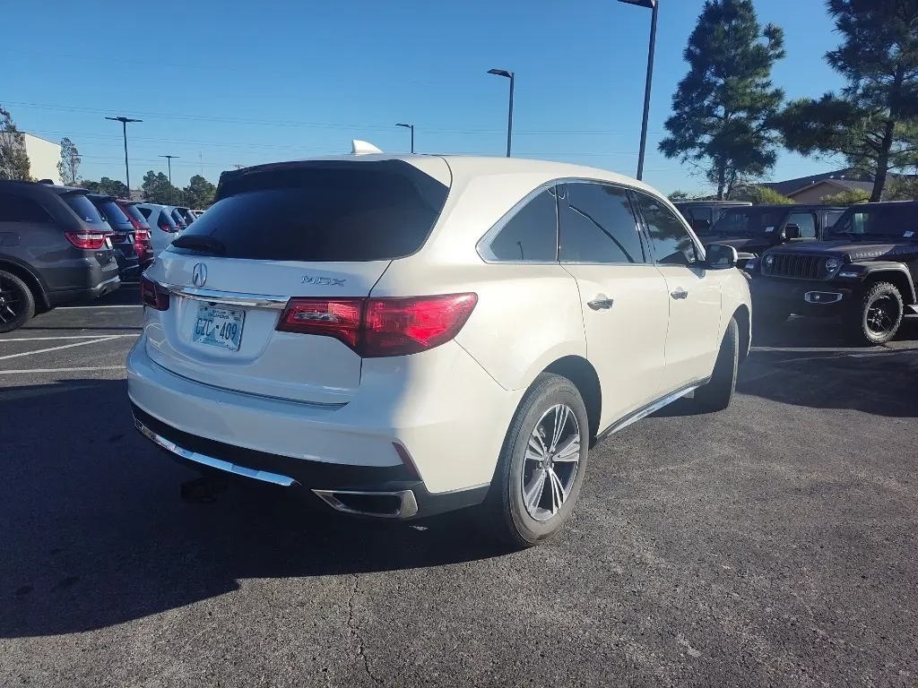 2017 Acura MDX Base photo 4