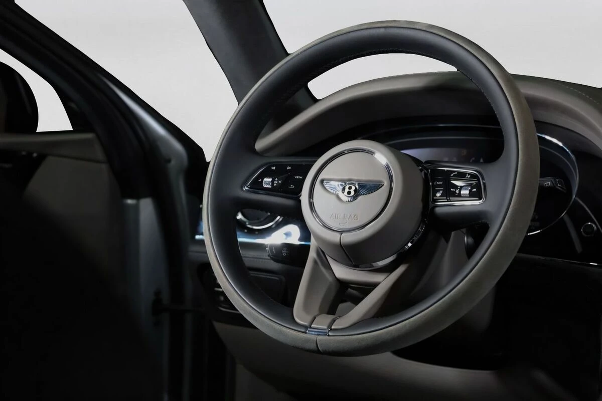 2022 Bentley Bentayga S - Photo 23