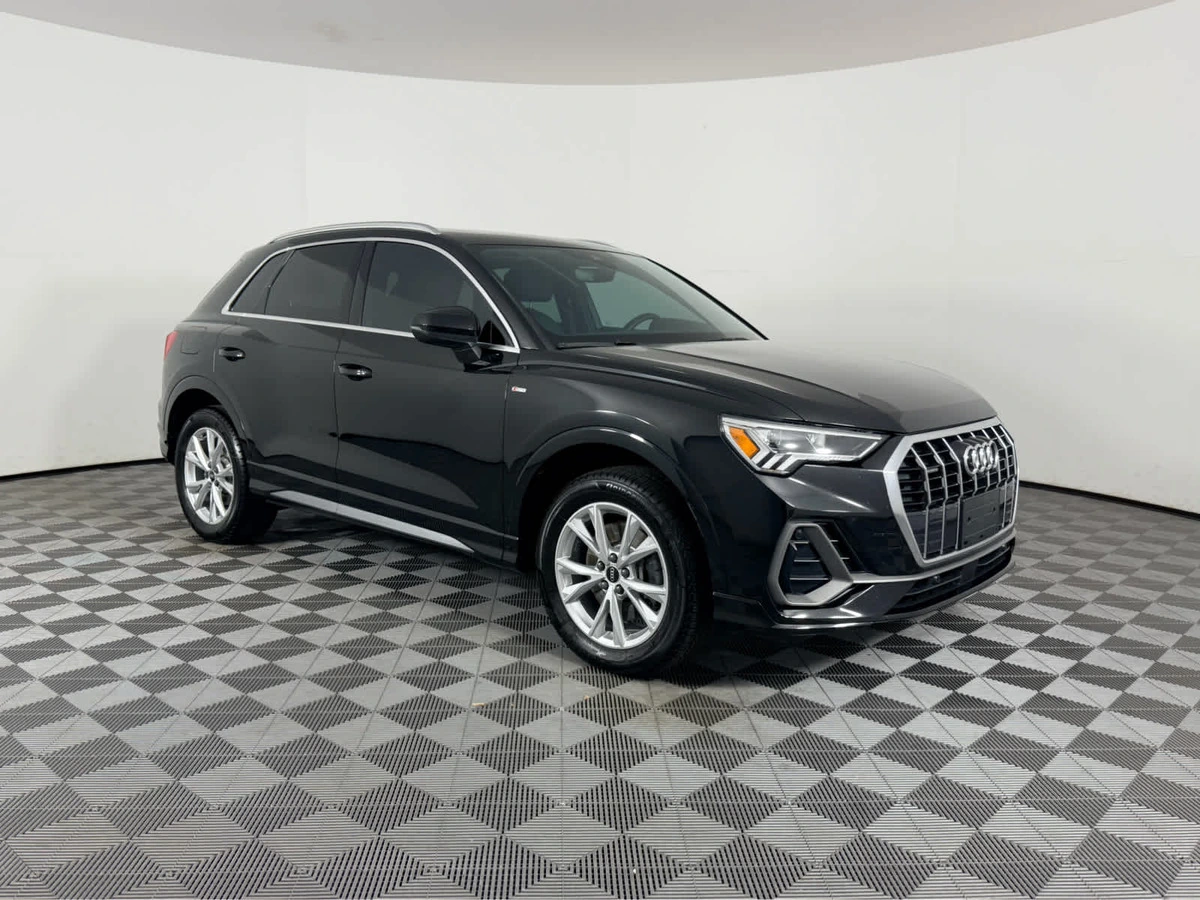 2023 Audi Q3 45 TFSI S Line Premium Plus quattro's photo