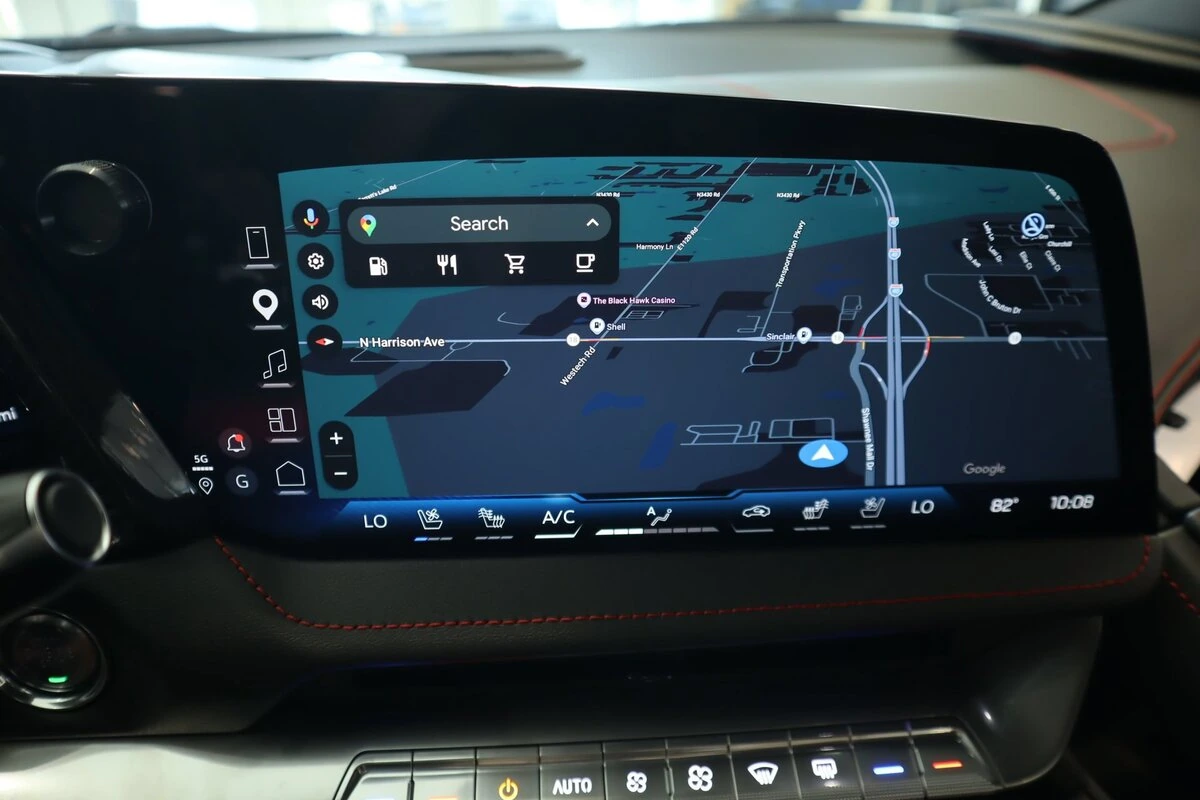 2027 Chevrolet Corvette 2LT - Photo 10