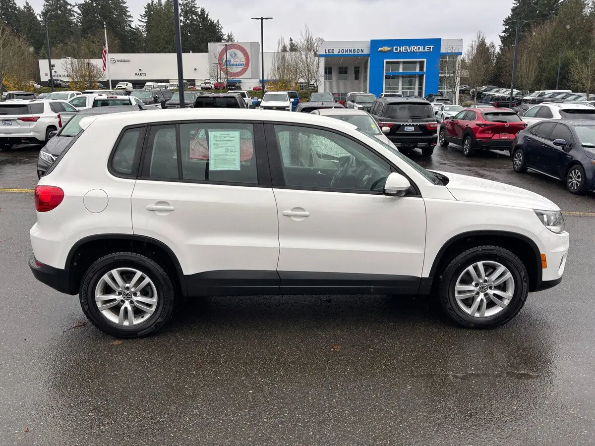 2013 Volkswagen Tiguan SEL photo 3