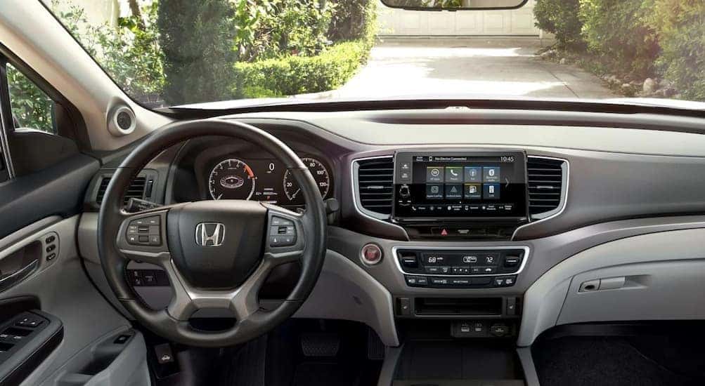 The gray dash in a 2025 Honda Ridgeline.