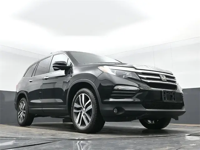 2017 Honda Pilot Touring photo 27