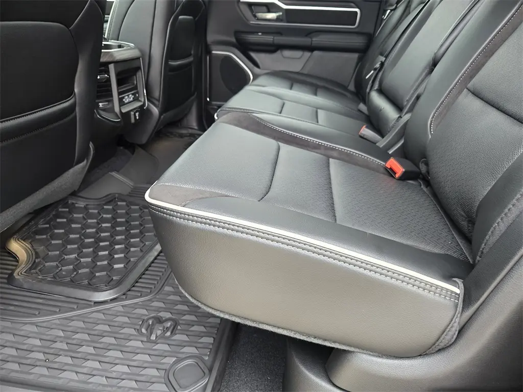 2026 Ram 1500 Laramie photo 19