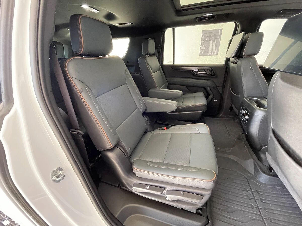 2025 GMC Yukon XL AT4 - Photo 15