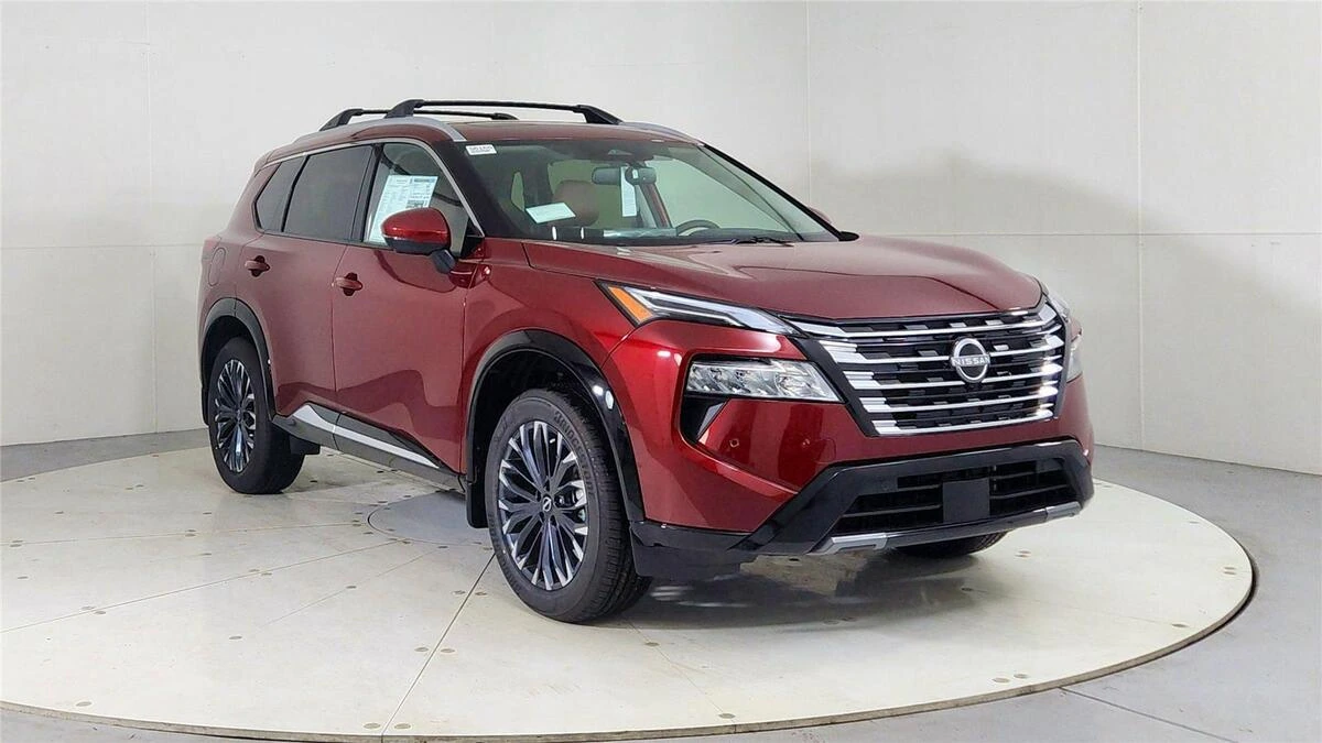 2026 Nissan Rogue Platinum's photo