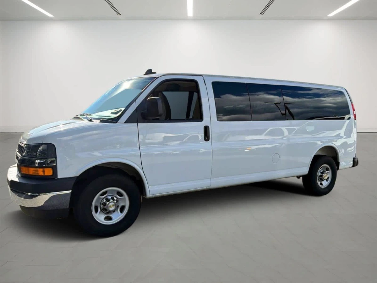 2025 Chevrolet Express Passenger LT