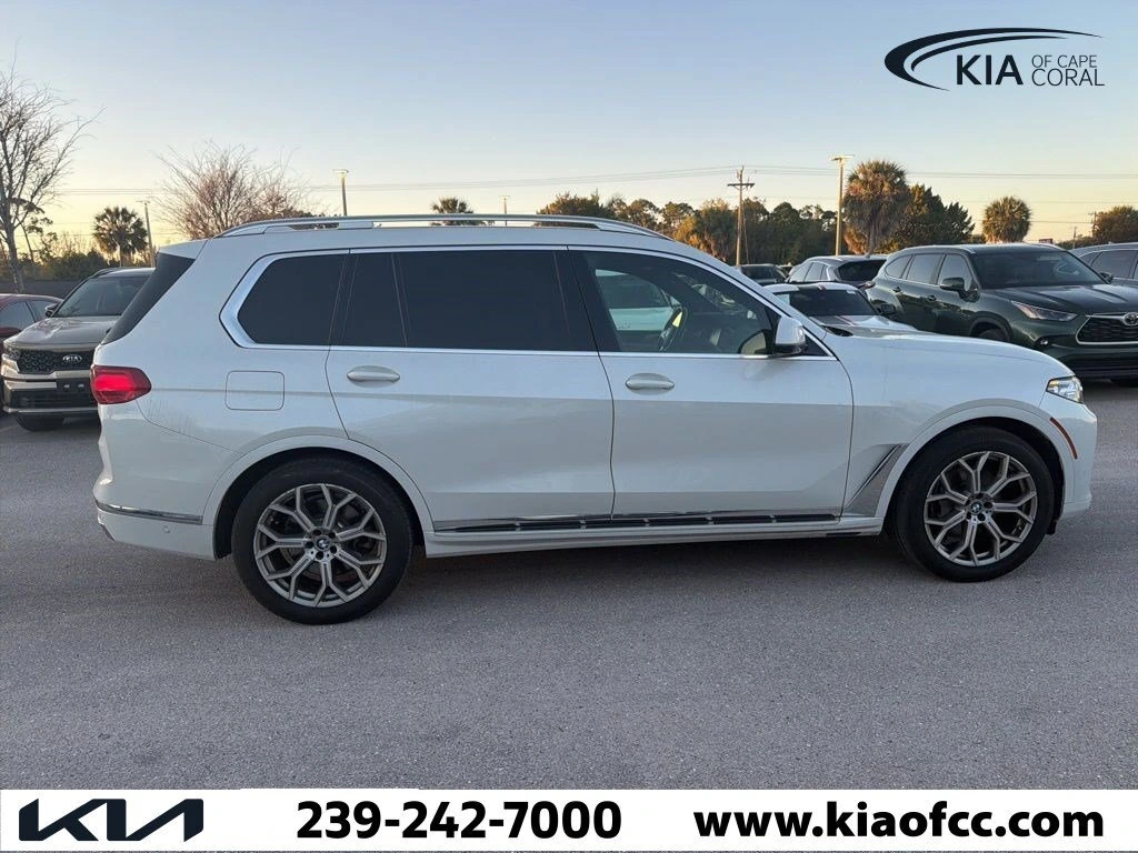 2021 BMW X7 40i