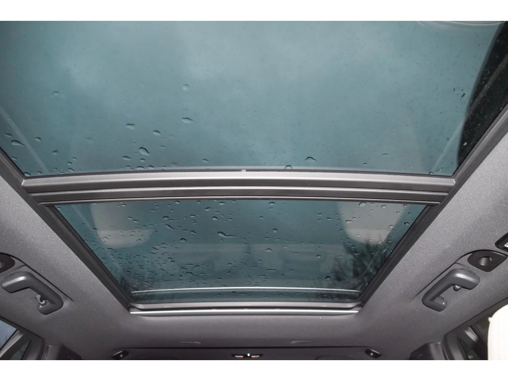 2026 Volvo - image 11