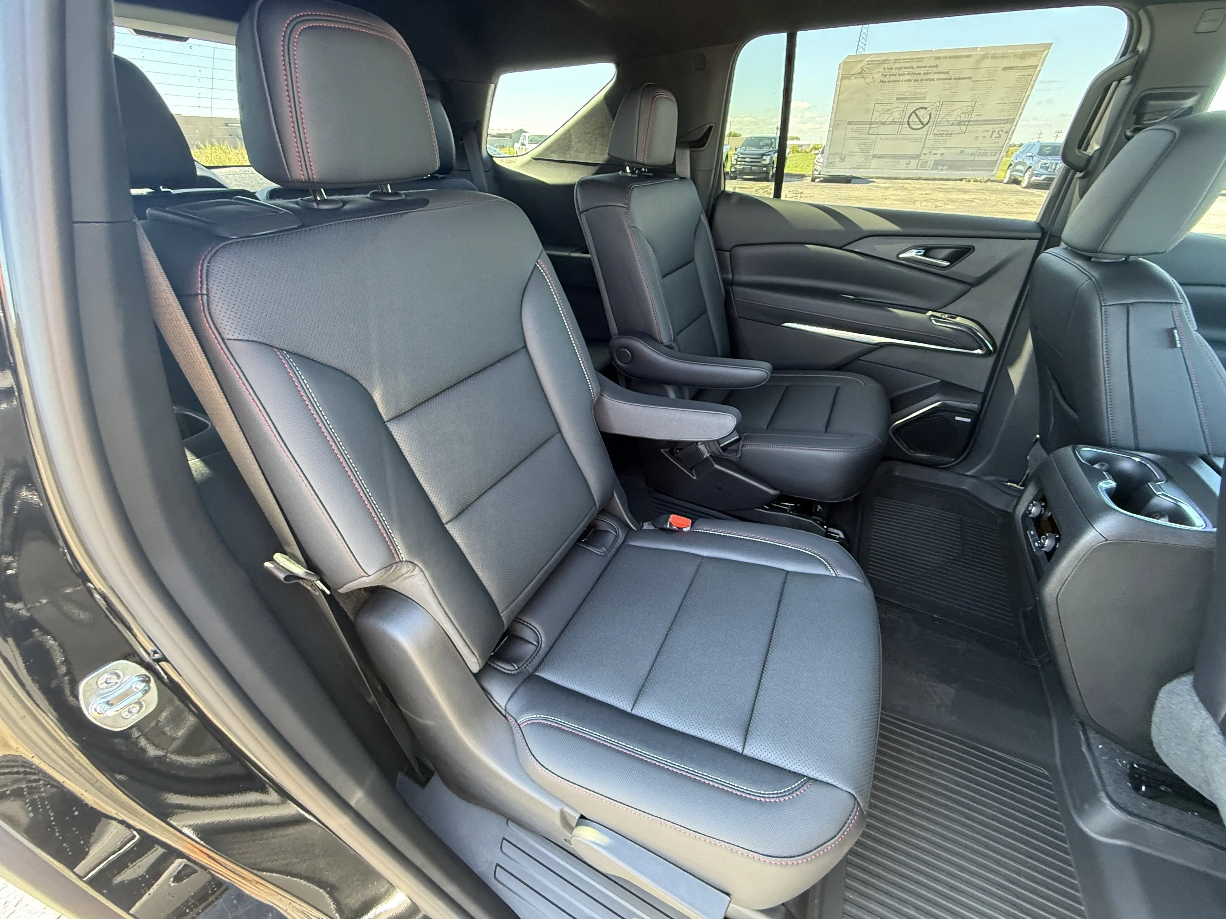 2026 Chevrolet Traverse Z71 photo 12