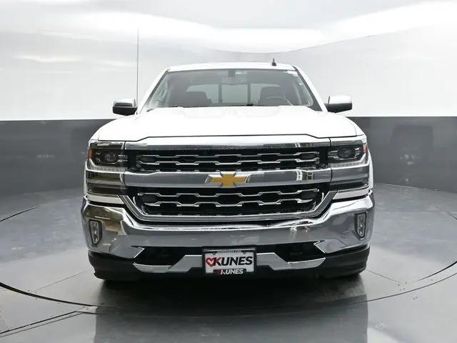 2016 Chevrolet Silverado 1500 LTZ photo 2