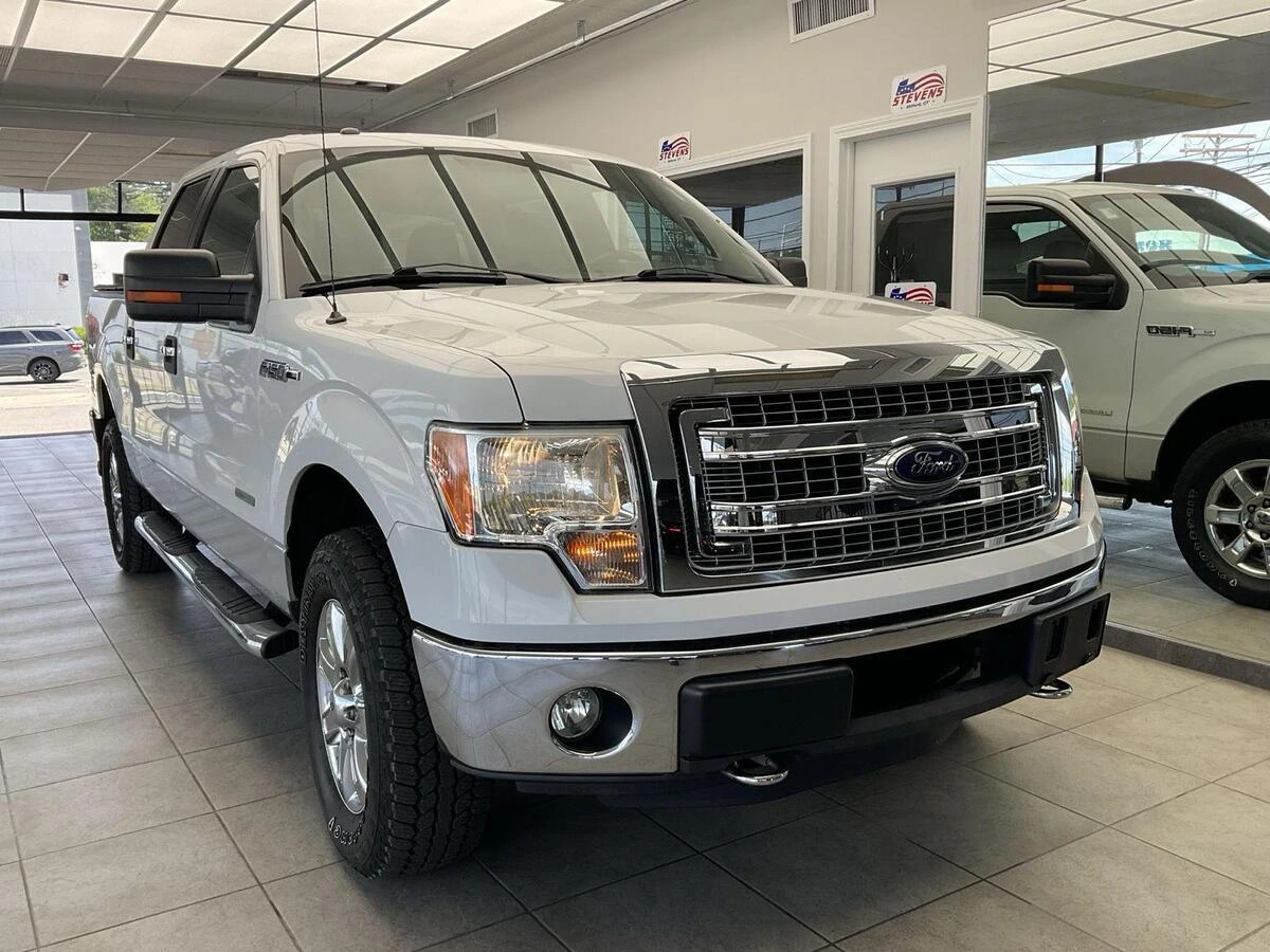 2013 Ford F-150 XLT 4x4 SuperCrew 145-in's photo