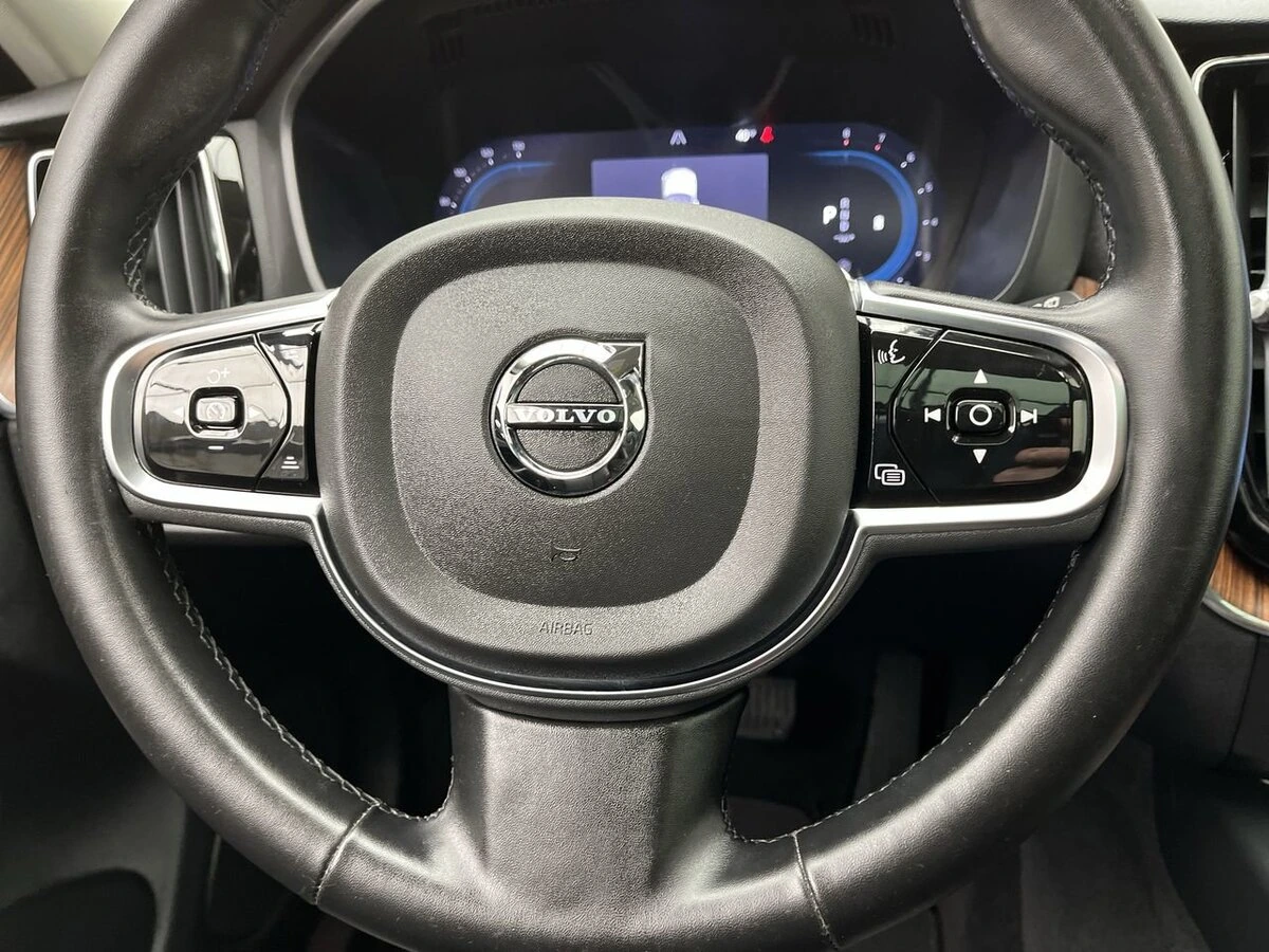 2024 Volvo - image 14