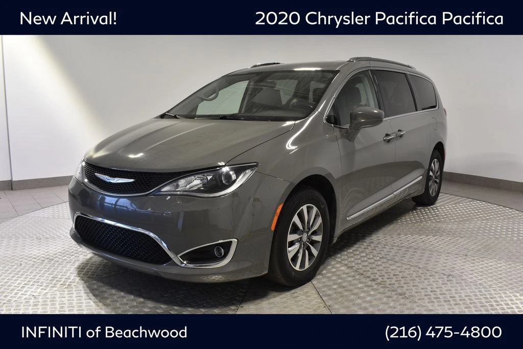 2020 Chrysler Pacifica Touring L Plus's photo