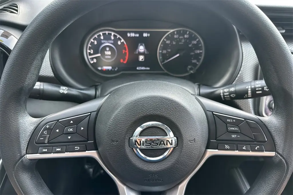 2020 Nissan Kicks SV photo 19