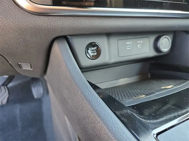 2026 Nissan Rogue S photo 22