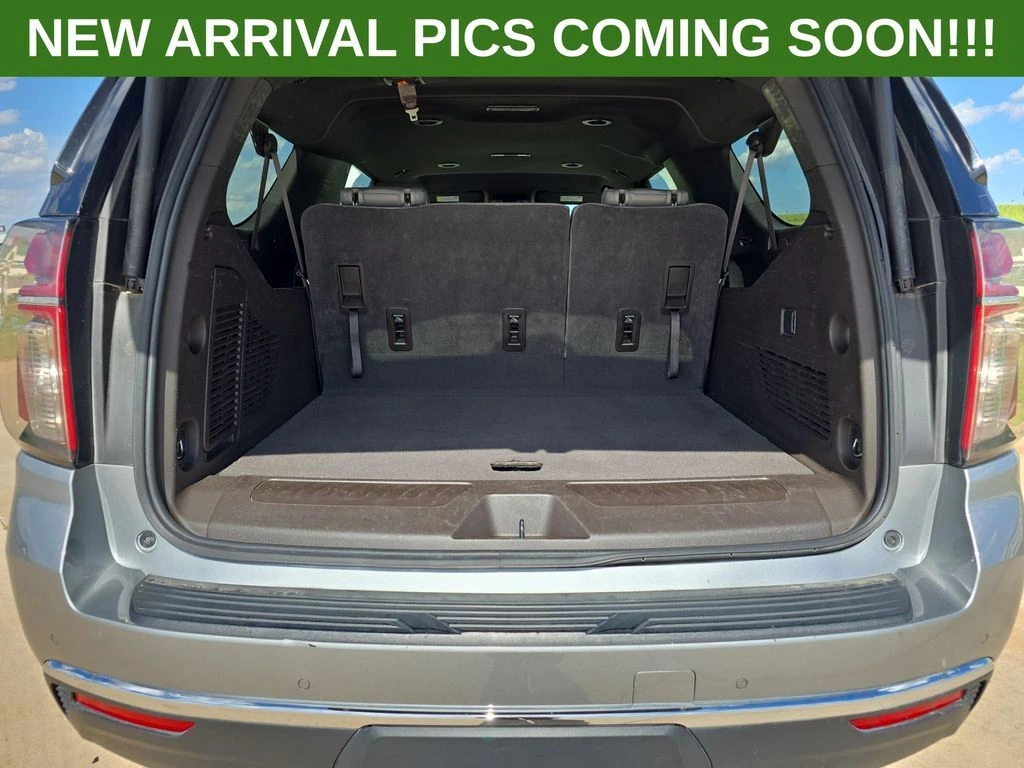 2024 Chevrolet Suburban LT - Photo 13