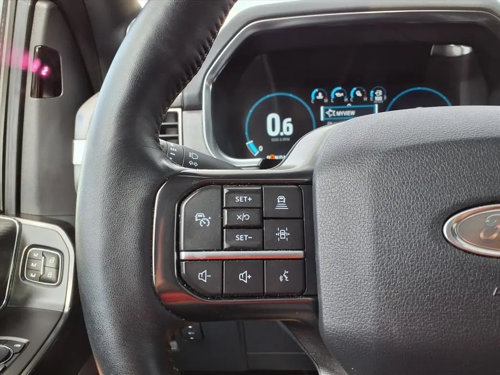 2023 Ford F-150 Platinum photo 36