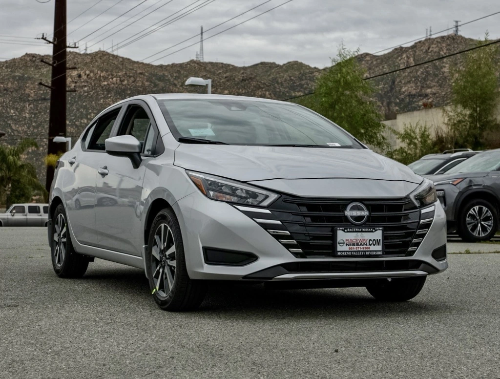 2025 Nissan Versa Sedan SV's photo