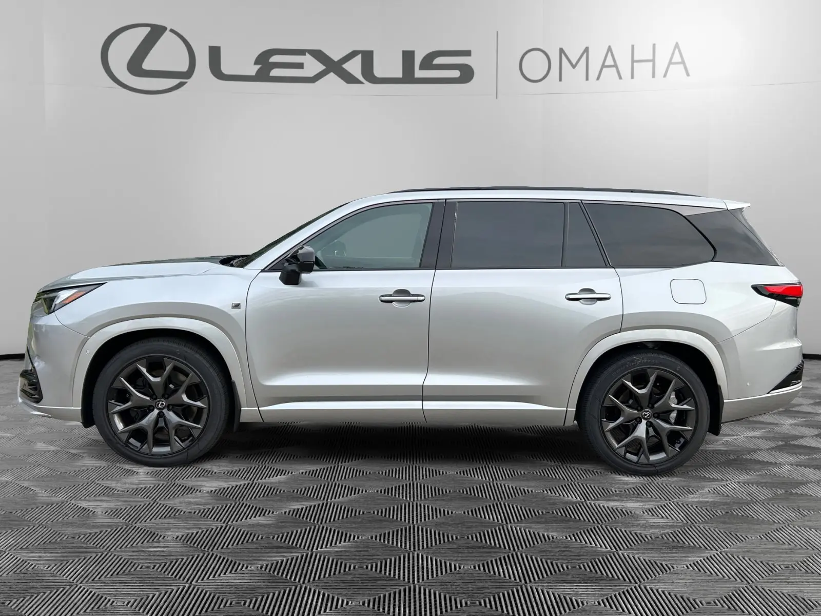 2025 Lexus TX 500h F SPORT Performance Premium photo 2