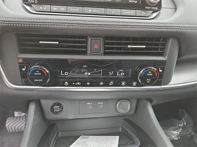 2026 Nissan Rogue SV photo 25