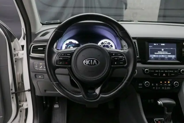 2019 Kia Niro EX Touring S photo 21