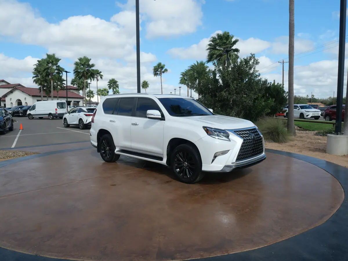 2021 Lexus GX LUXURY's photo