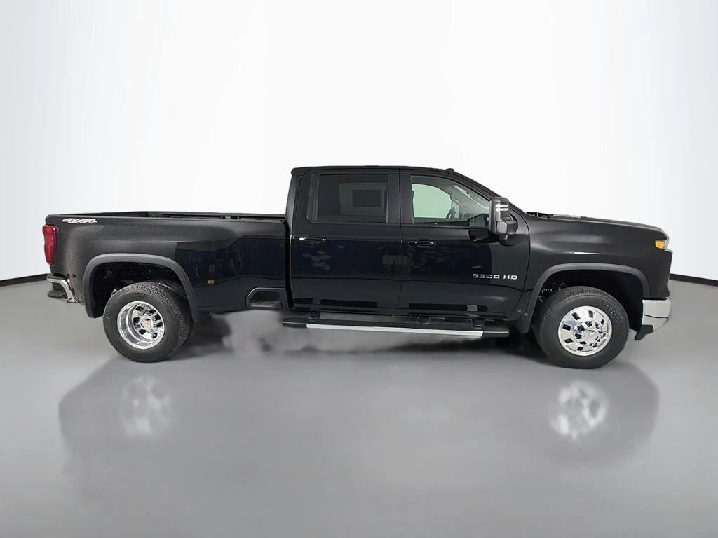 2026 Chevrolet Silverado 3500 HD LT - Photo 8