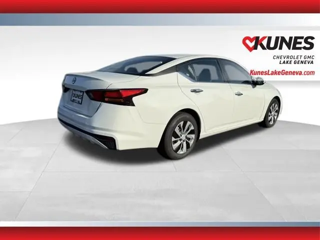 2023 Nissan Altima 2.5 S photo 3